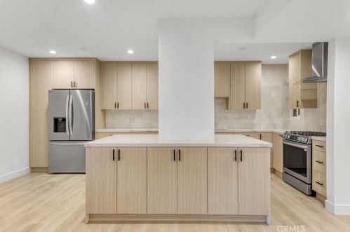 4807 Beck Ave, North Hollywood, CA 91601-4304