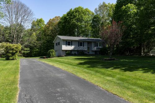 20 Kane Dr, Stormville, NY 12582-5317