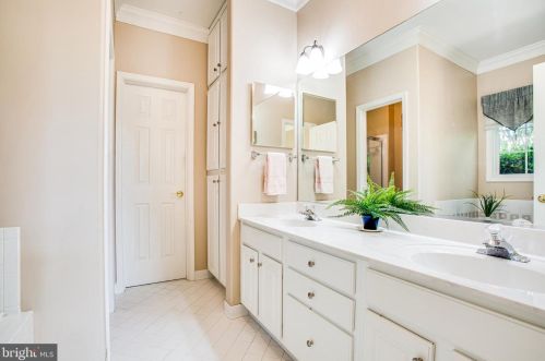 4204 Crooked Stick Ct, Fredericksburg VA  22408-9215 exterior