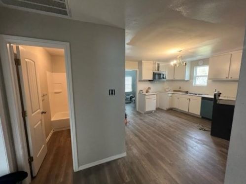 611 Scullin Ave, Denison TX  75020-2221 exterior