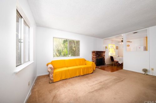 7771 Wells Ave, Riverside CA  92503-2568 exterior