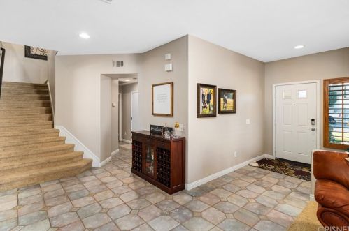 42240 Ridge View Dr, Lancaster CA 93536-7382 exterior