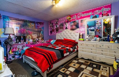 11131 Pine Ave, Lynwood CA  90262-2930 exterior