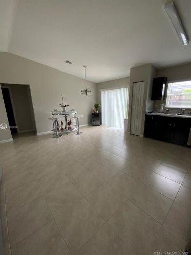 1679 Cameo Blvd, Fort Pierce FL  34953-1265 exterior