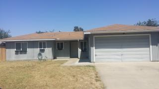 881 Lassen Dr, Hanford, CA 93230-4213