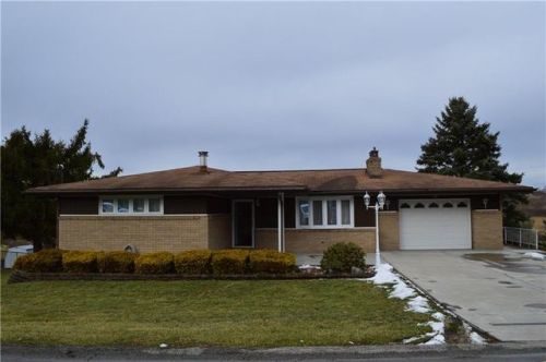 45 Wertz Way, North Charleroi, PA 15022-3511