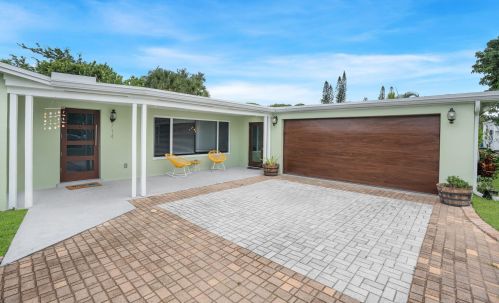 714 25th Ave, Boynton Beach FL  33435-6738 exterior