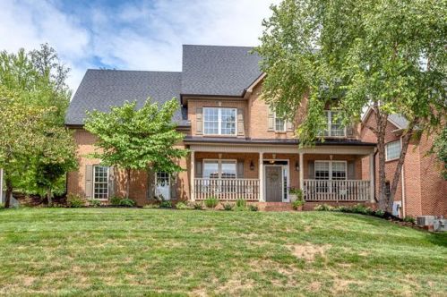 9707 Valley Woods Ln, Knoxville, TN 37922-3556