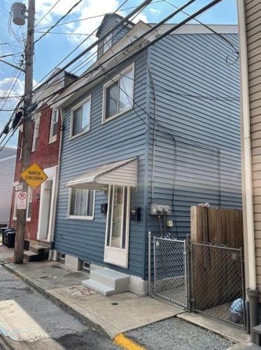 1708 Carey Way, Pittsburgh, PA 15203-1802