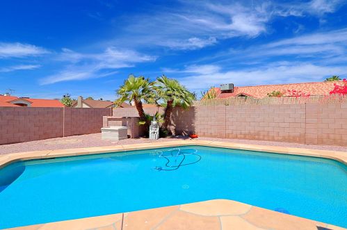 6444 Ironwood Dr, Glendale, AZ 85302-1144