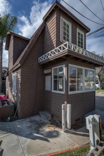 937 Olive Ave, San Diego, CA 92118-2549
