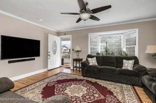 3 Peak St, Monmouth Hills NJ  07732-1821 exterior