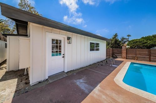 4350 Highland Dr, Carlsbad CA  92008-4225 exterior