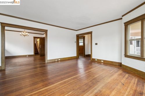 2615 67th Ave, Oakland CA  94605-2333 exterior