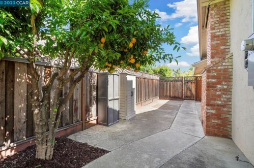 5178 Sutherland Dr, Concord CA  94521-3146 exterior