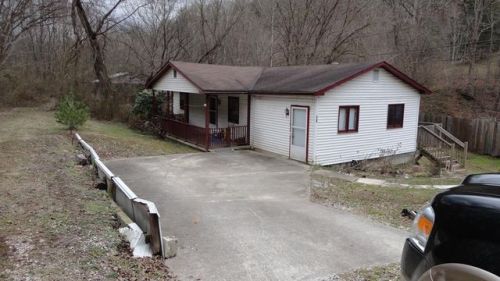 64 Maple Tree Dr, Barnetts Creek, KY 41256-9069