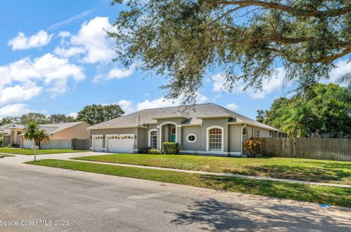 816 Brookstone Dr, Merritt Island FL  32952-4141 exterior