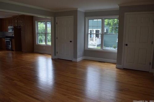 562 Light St, Stratford CT  06614-4657 exterior
