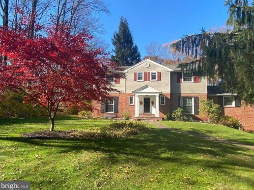 63 Grange Ave, Collegeville, PA 19426-3136