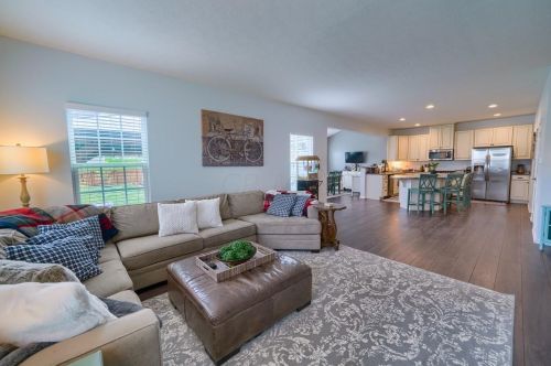 123 Stirling Way, Pataskala OH  43062-7863 exterior