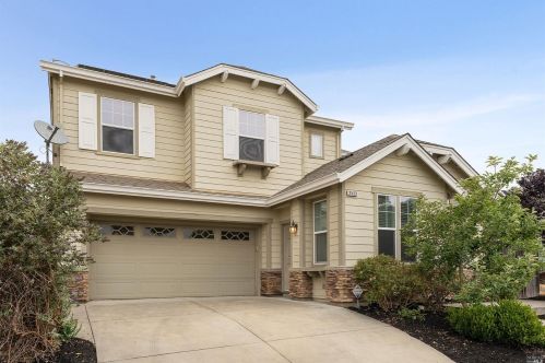 2521 Dakota Ave, Santa Rosa, CA 95403-7667