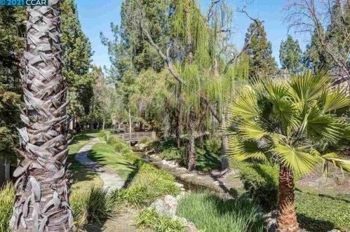 409 Eastgate Ln, Pacheco, CA 94553-4192