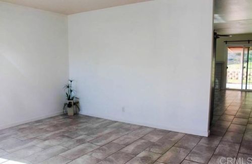 554 Radio Dr, San Diego, CA 92114-6571
