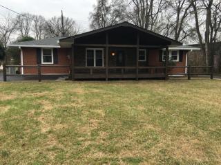 2101 Crystal Dr, Nashville, TN 37210-3305