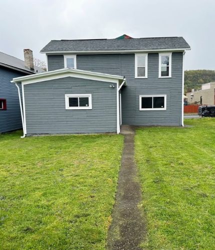 1615 5th Ave, Beaver Falls PA  15010-4028 exterior