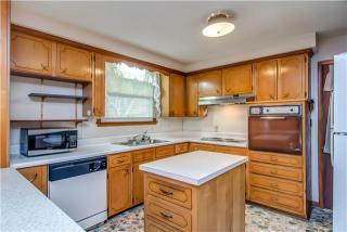 513 Aurelia Lynn Dr, Clarksville, TN 37042-6106