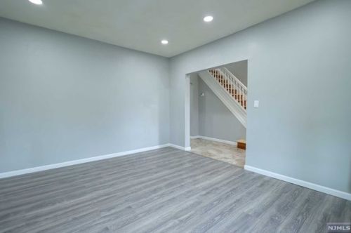 135 21st St, Irvington NJ  07111-4556 exterior