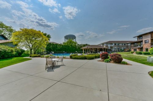 8520 Waterford Ave, Milwaukee WI  53228-2331 exterior