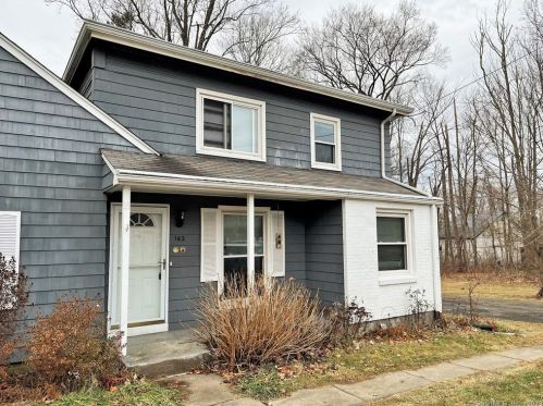 162 Main St, East Hampton CT  06424-1123 exterior