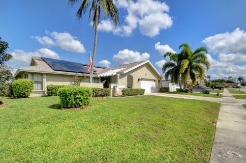 189 Parkwood Dr, West Palm Beach, FL 33411-8204