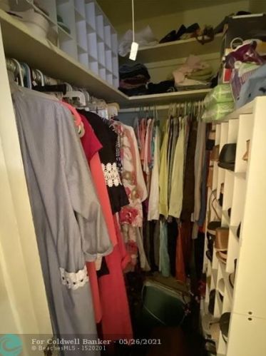 290 Main Blvd, Boynton Beach FL  33435-6873 exterior