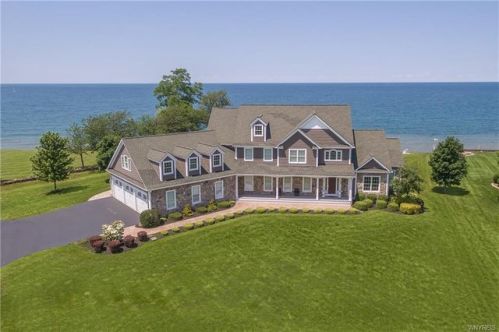 4797 Lakewood Dr, Williamson, NY 14589-9622
