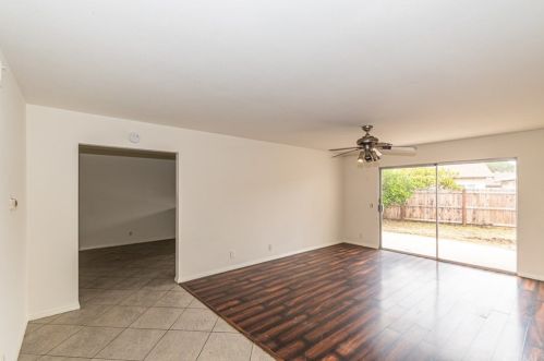 925 Sarah Way, Anaheim, CA 92805-5643