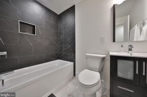 1112 2nd St, Philadelphia PA  19123-5419 exterior