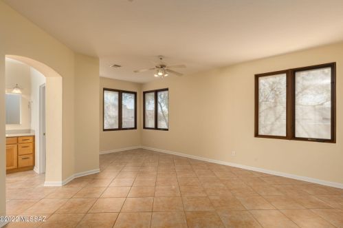 300 Hidden Quail Dr, Tucson AZ  85704-6940 exterior