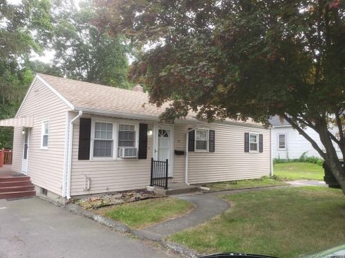 29 Peck Ln, Bristol CT  06010-6138 exterior