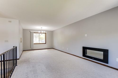 7600 Capetown Plz, Saint Paul, MN 55125-1601