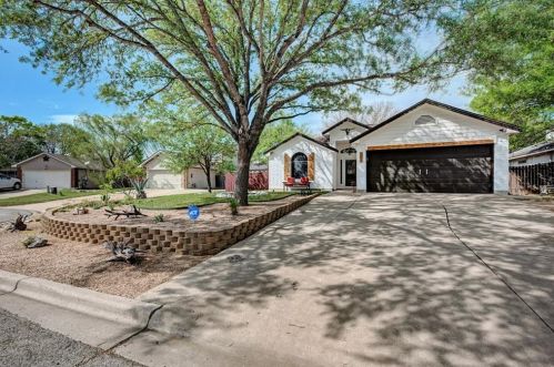 501 Morning Dove Dr, Monadale, TX 78634-4424