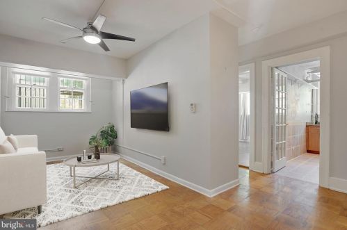 3039 Macomb St, Washington, DC 20008-3319