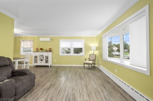 338 10th Ave, Manville NJ  08835-1105 exterior