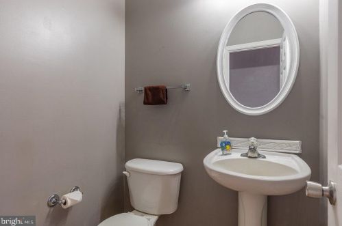 10077 Lindale Ave, Upton PA  17225-8373 exterior