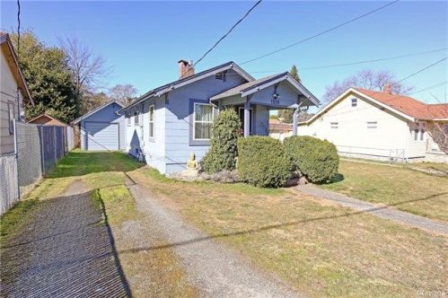 1109 Pennsylvania Ave, Bremerton, WA 98337-1142