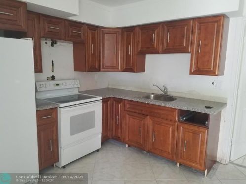 6808 22nd St, Hollywood, FL 33023-2714