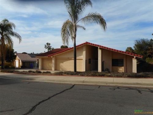 1281 Via Christina, Vista, CA 92084-4725