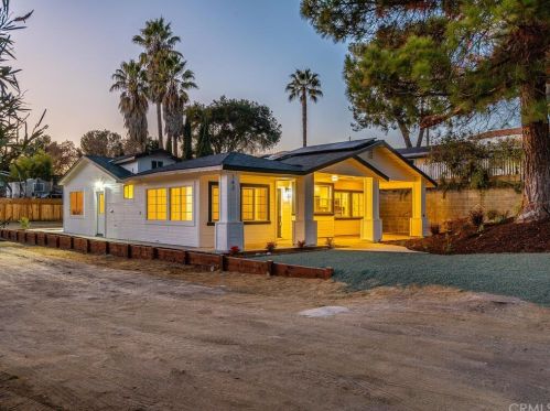 143 Vine St, Lake Nacimiento CA  93446-3736 exterior