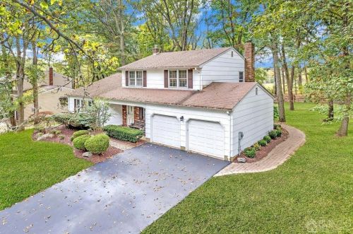 5 Van Wickle Rd, East Brunswick, NJ 08816-4025